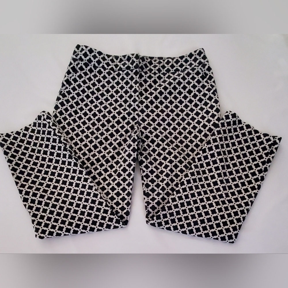 Dana Buchman Black and White Geometric Print Cropped Flat Front Pant Size 6